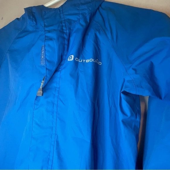 Youth jacket and youth shoe bundle - Picture 3 of 11